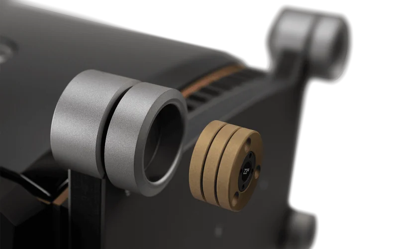 M-880 base and Ansuz Darkz resonance-control device